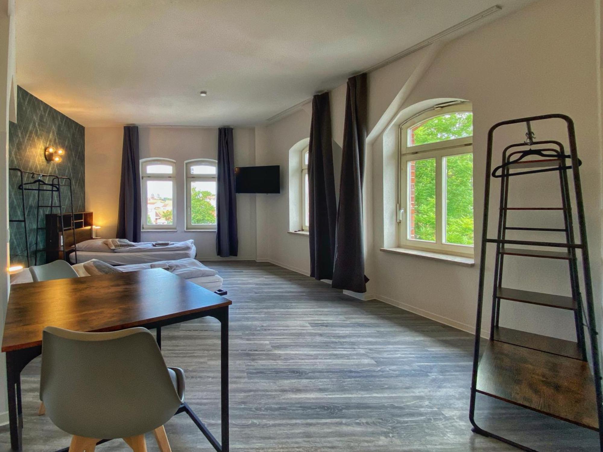 Sacher S Quartiere Muehlhausen Bagian luar foto