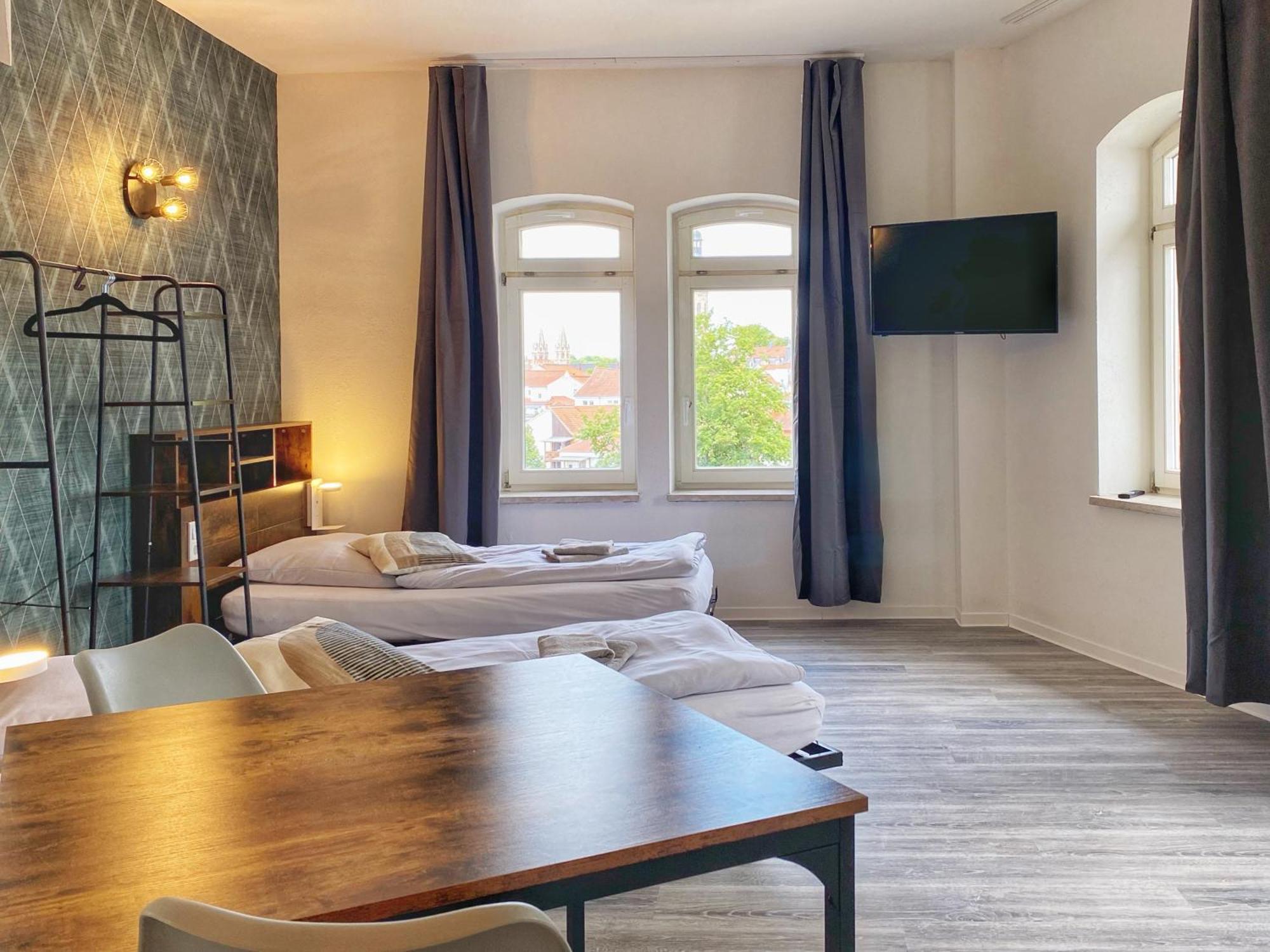 Sacher S Quartiere Muehlhausen Bagian luar foto